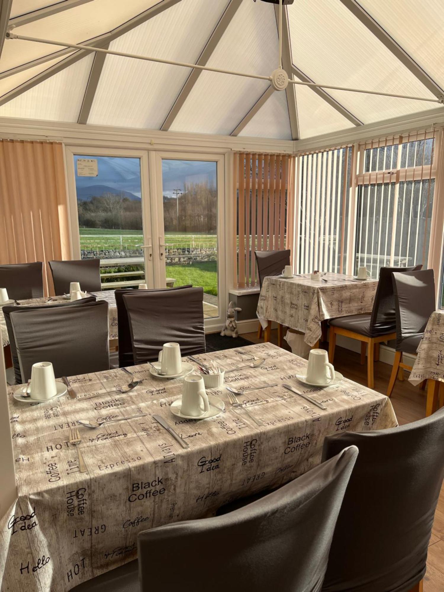 Taldrwst Farmhouse Guest House Dwyran Exterior foto